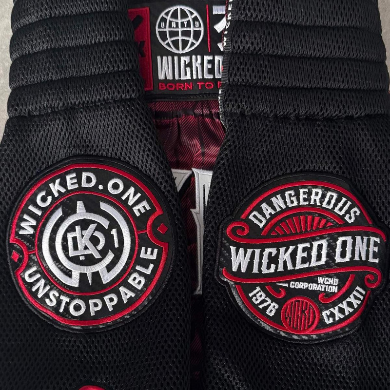 Short de Muay Thai Wicked One | Rouge | Caïman