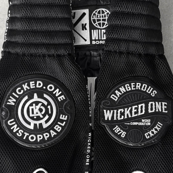 Short de Muay Thai Wicked One | Noir/Gris | Caïman