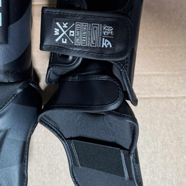 Protège-tibias Wicked One | Noir | KRUZ