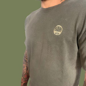 T-Shirt Daruma Green Store | Vert Olive | Classic Tee
