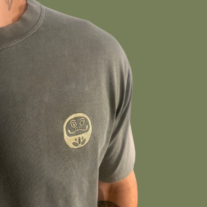 T-Shirt Daruma Green Store | Vert Olive | Classic Tee
