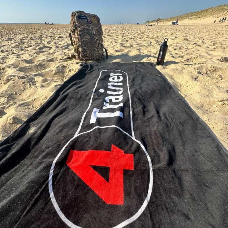 Serviette de Plage 4TRAINER | Noir et Rouge | Logo