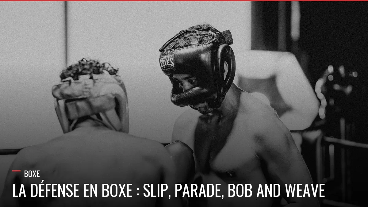 Sparring de boxe avec casques, la défense
