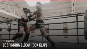 Coude tournant en Muay Thaï, spinning elbow