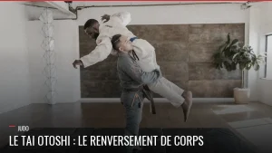 Judokas en action sur tatami, le tai otoshi